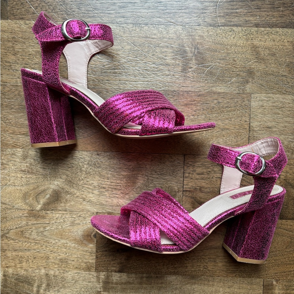 NWOT Topshop RADIANT Metallic Sandals - Pink